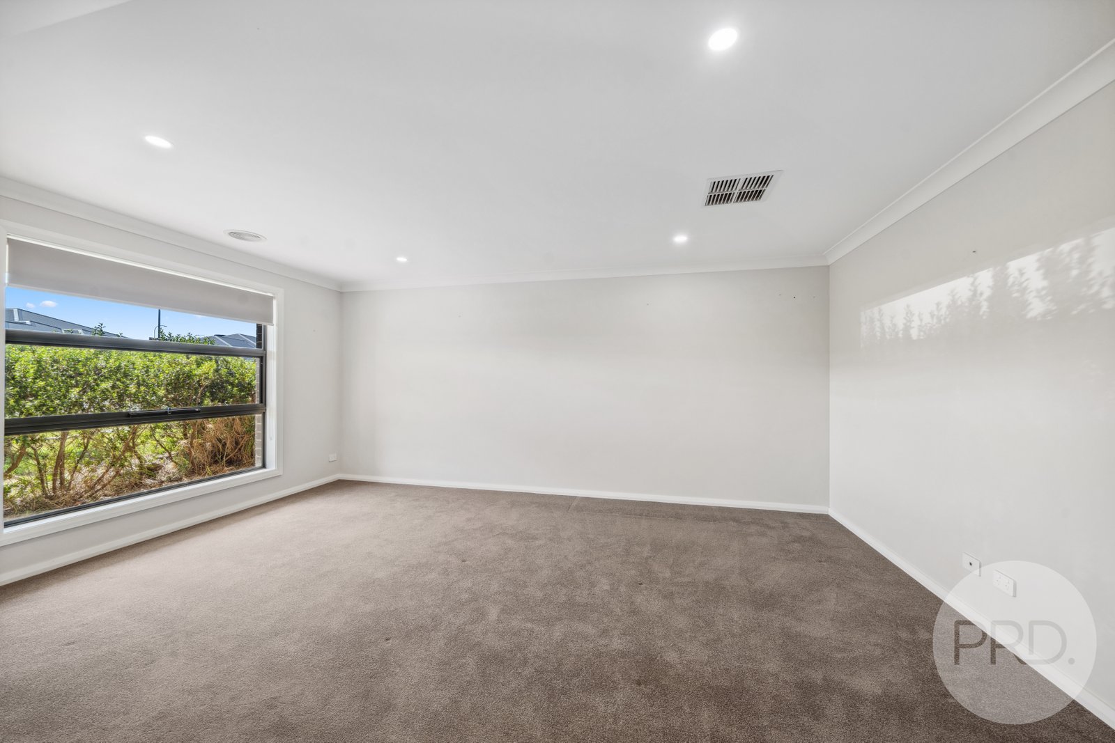 29 Darcy Drive BOOROOMA 4