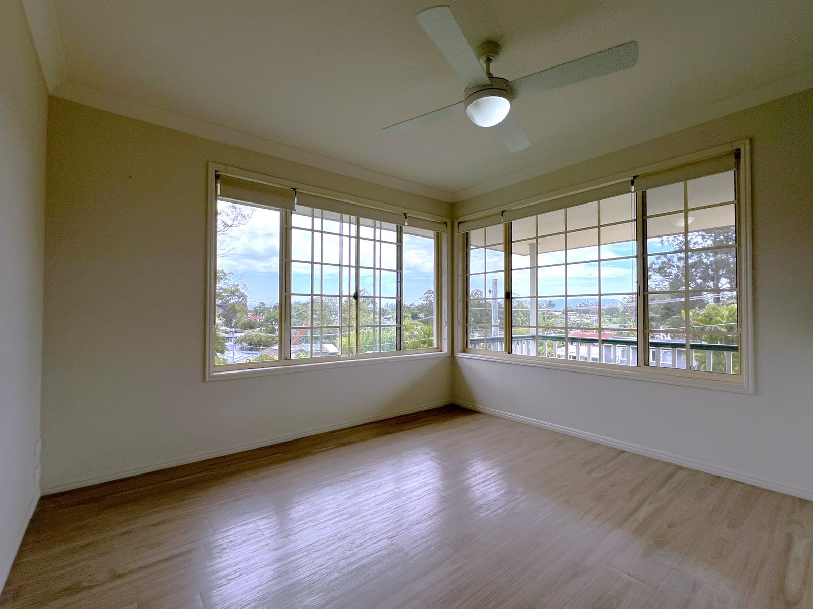 29 Darling Crescent MOLENDINAR 6