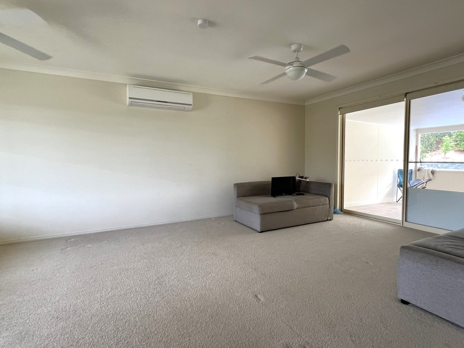29 Darling Crescent MOLENDINAR 10