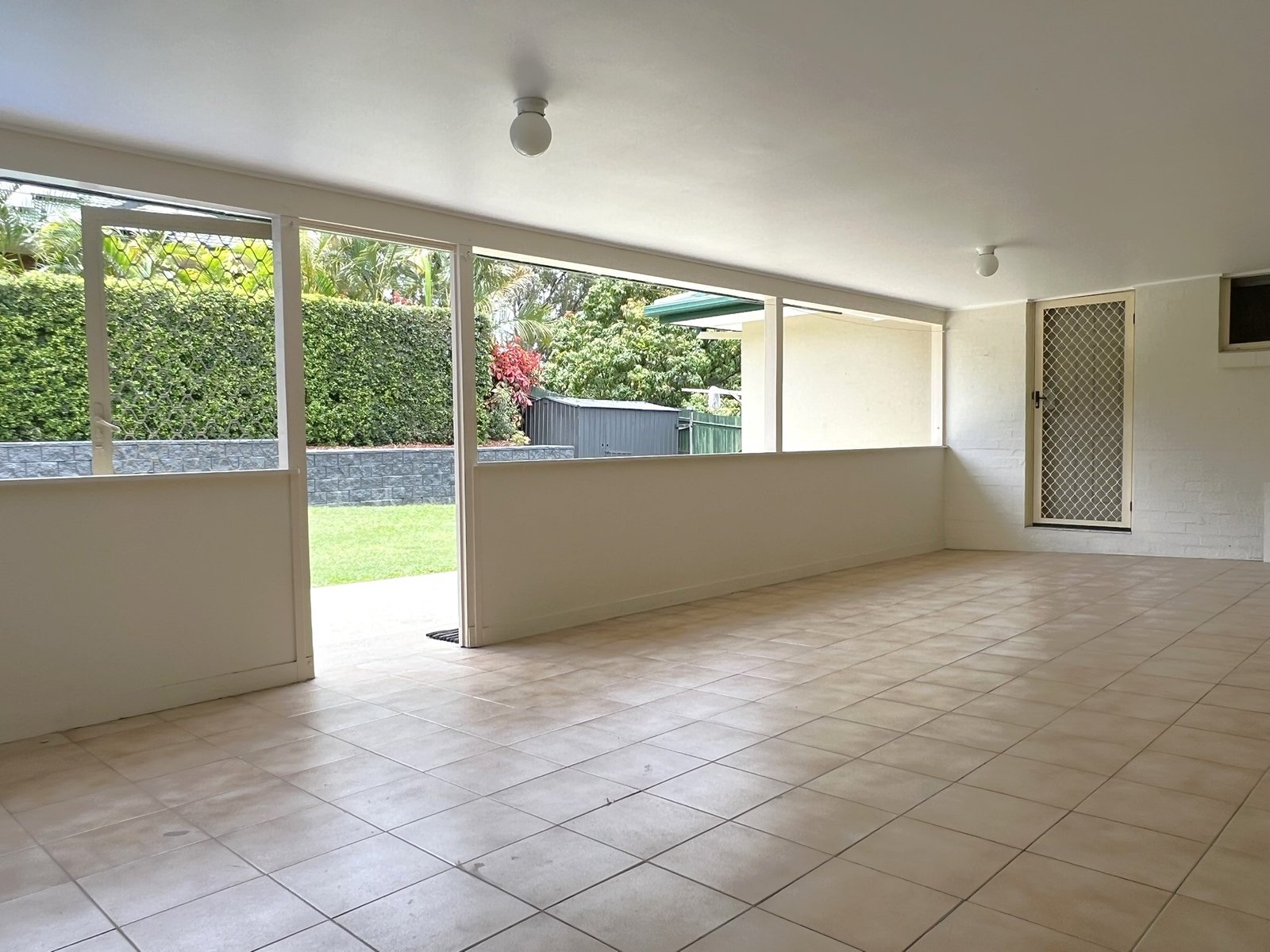 29 Darling Crescent MOLENDINAR 11