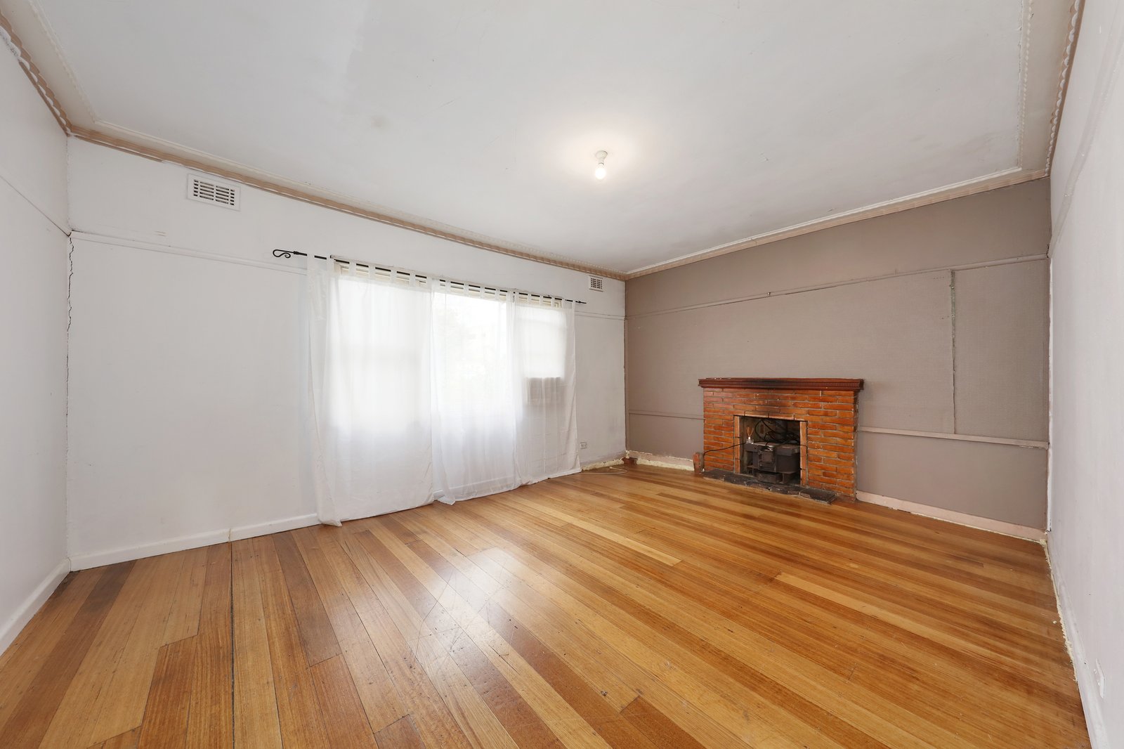 Gallery: 29 Deakin Street