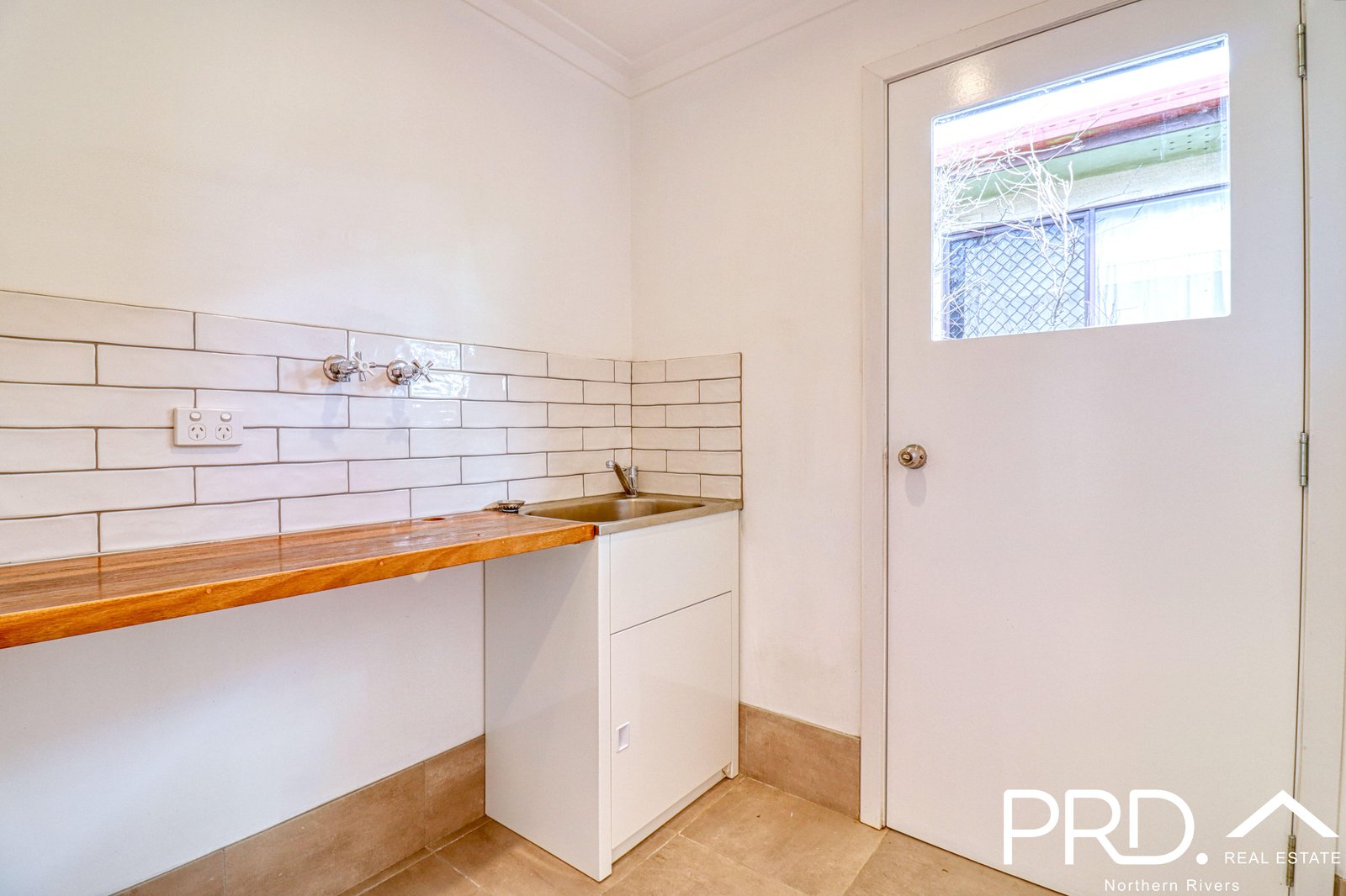 29 Dean Street CASINO 15