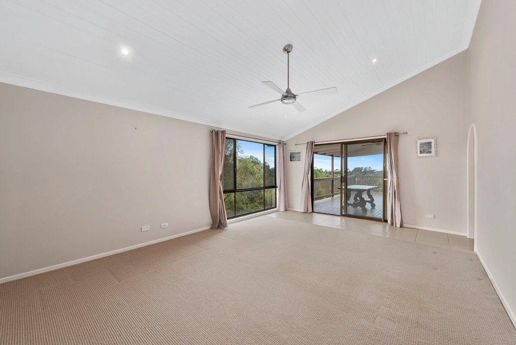 29 Diggers Beach Road COFFS HARBOUR 9
