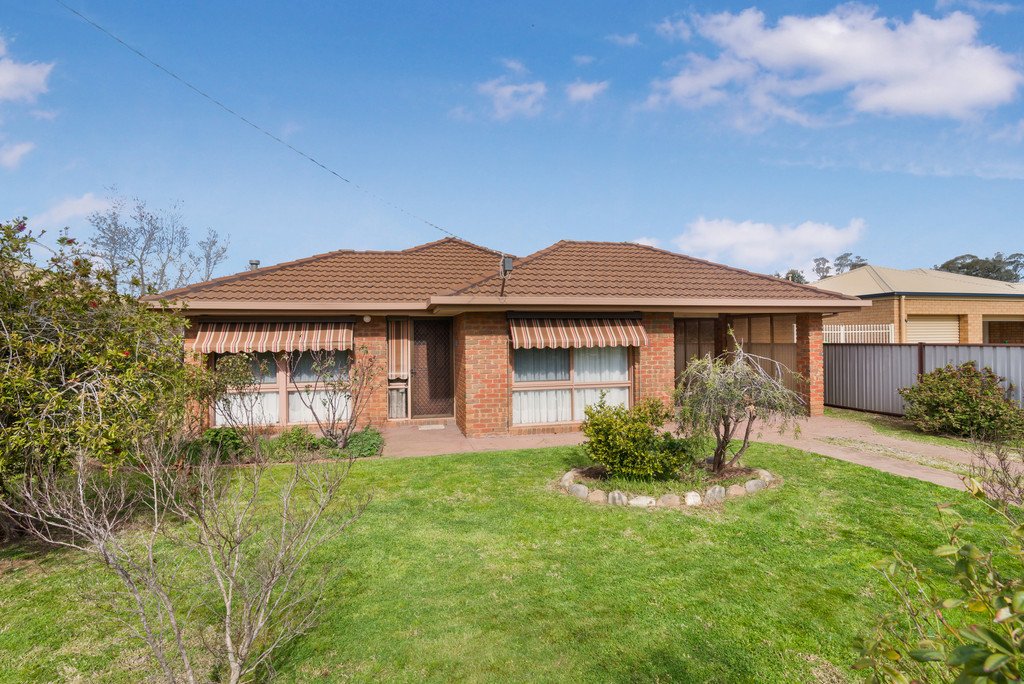 29 Diggora Road ROCHESTER 1