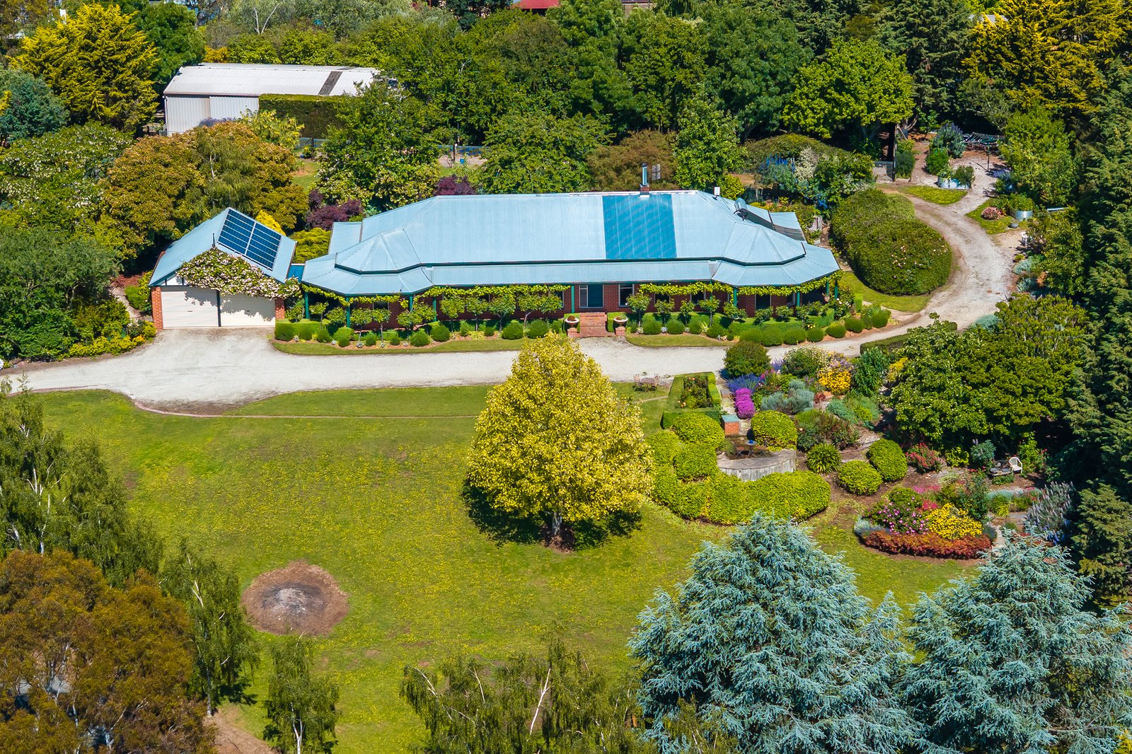 Real Estate and Property in 29 Dons Road, Newham, VIC