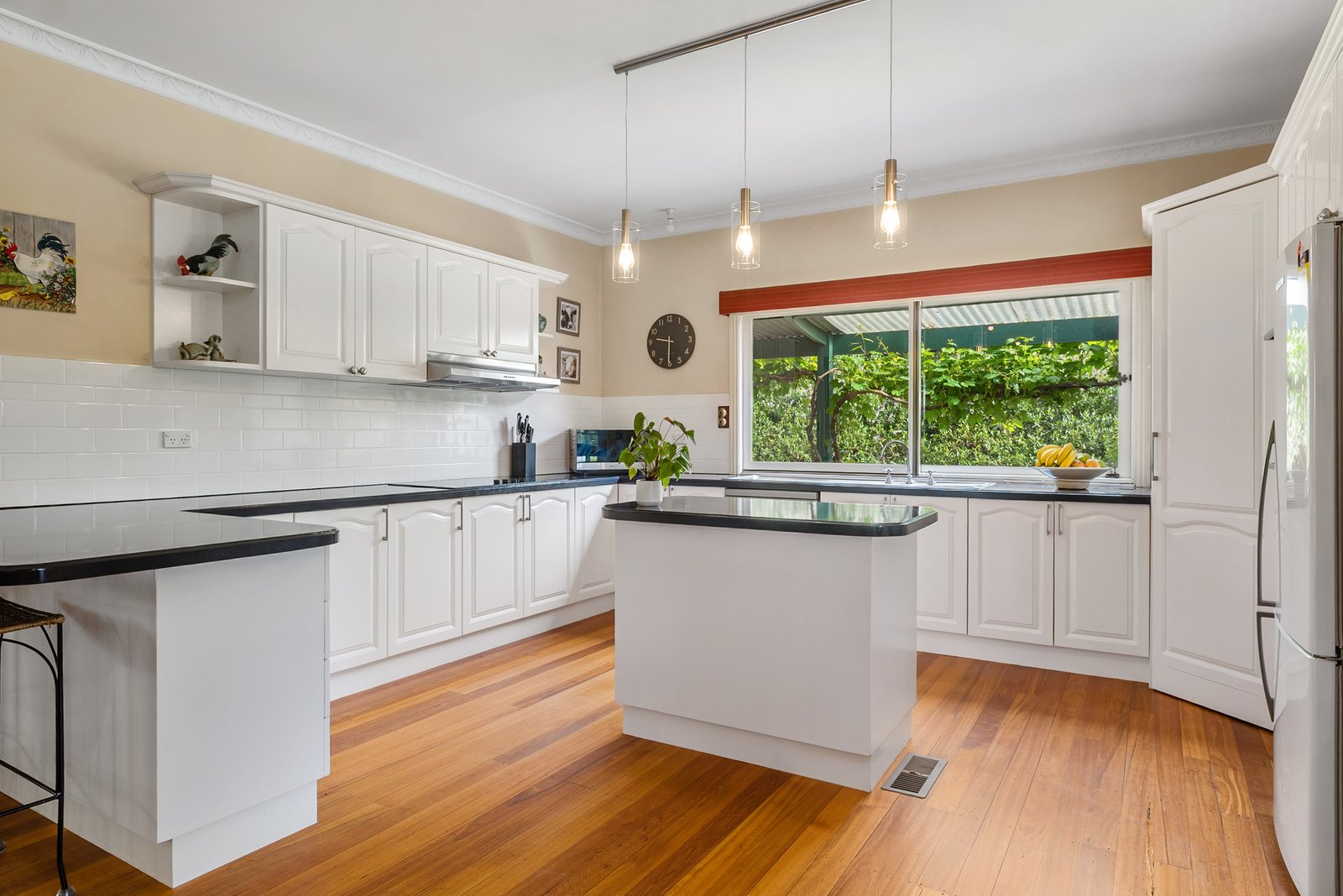 Real Estate and Property in 29 Dons Road, Newham, VIC