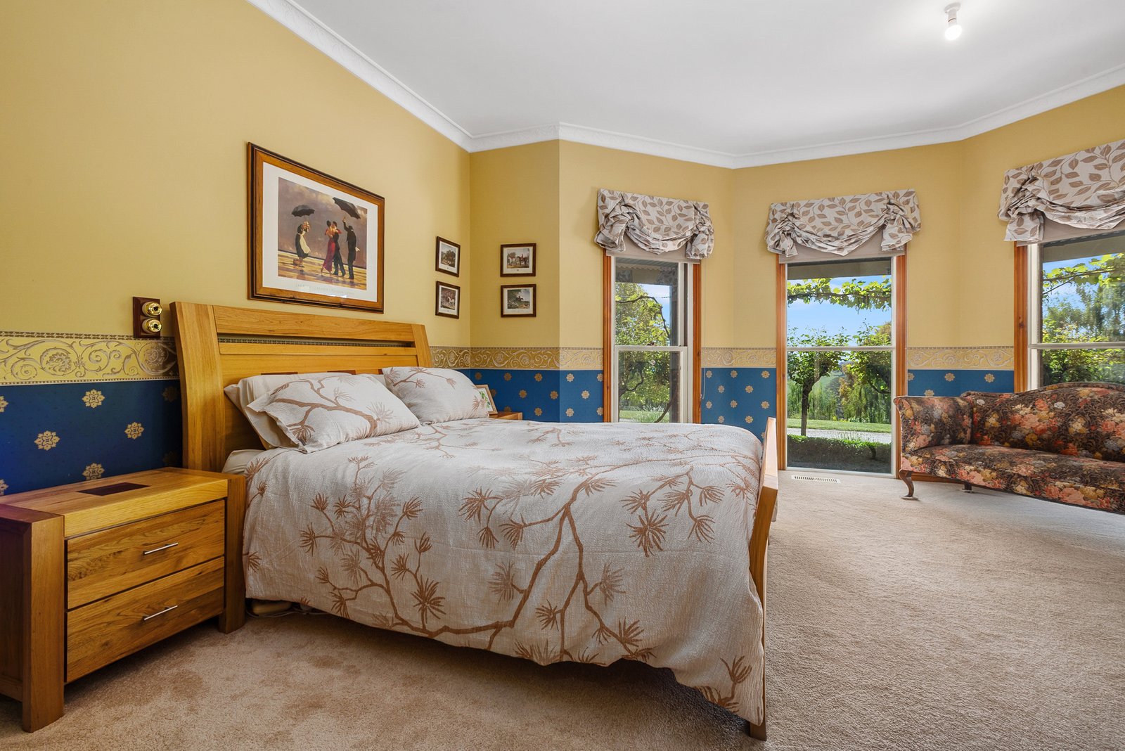 Real Estate and Property in 29 Dons Road, Newham, VIC