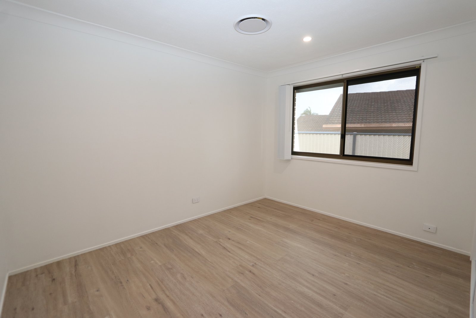 29 Dromana Crescent HELENSVALE 9