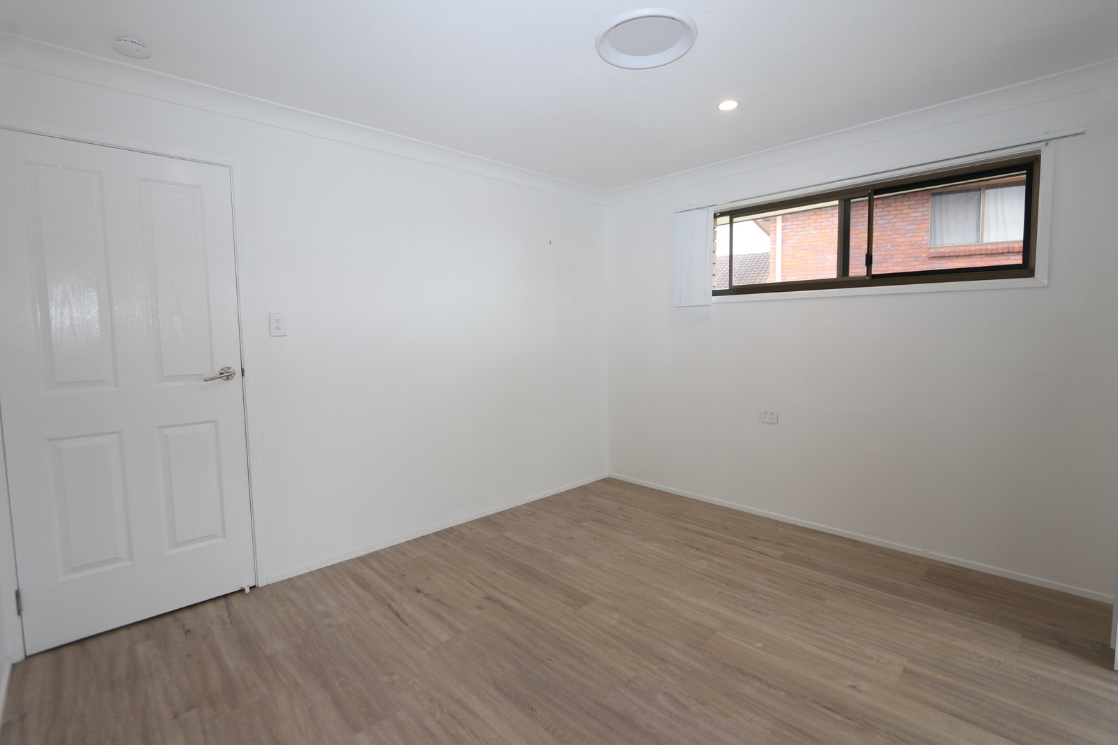 29 Dromana Crescent HELENSVALE 10