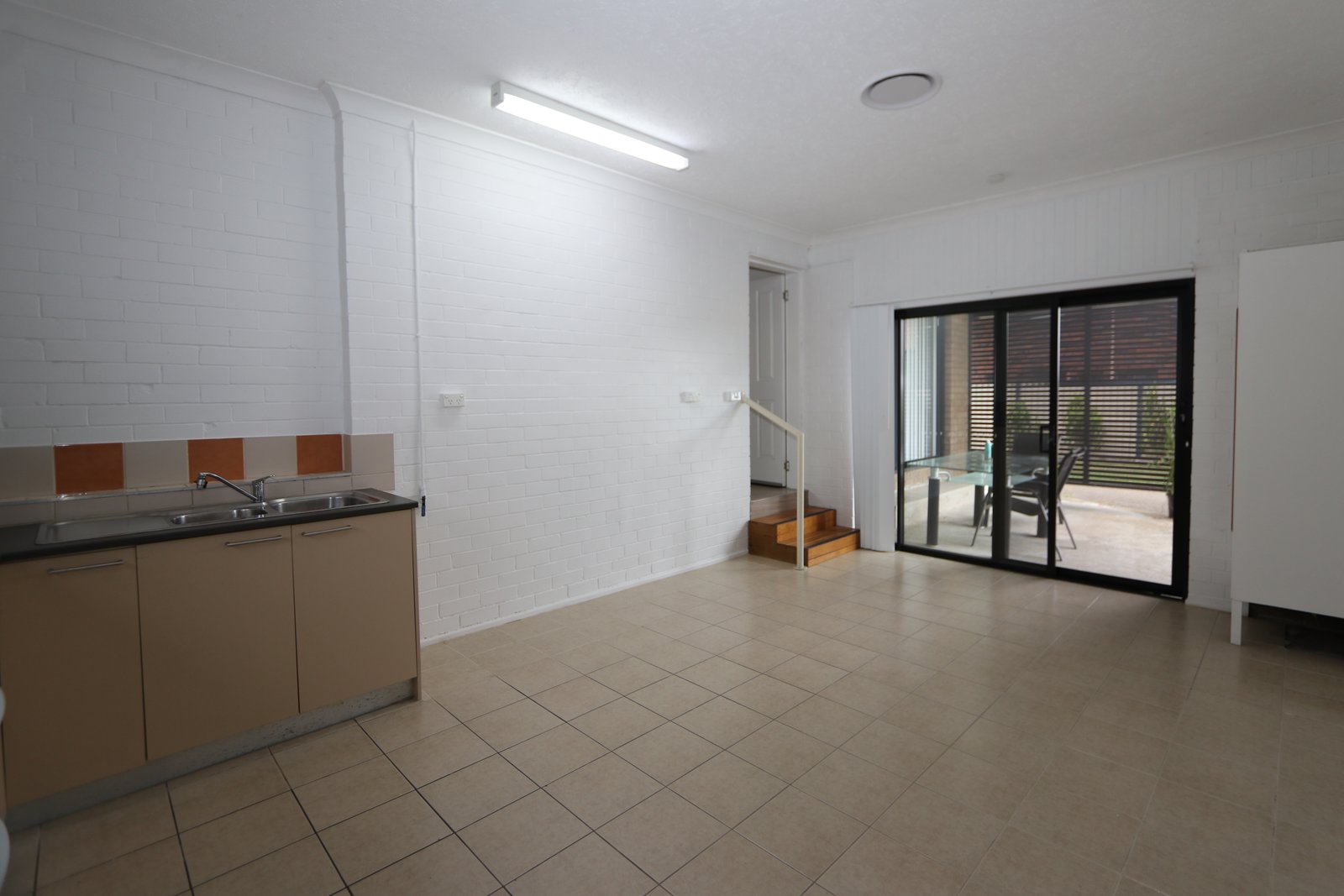 29 Dromana Crescent HELENSVALE 17