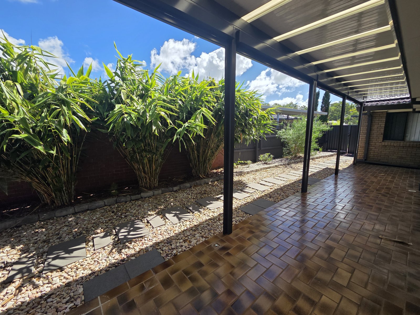 29 Dromana Crescent HELENSVALE 19