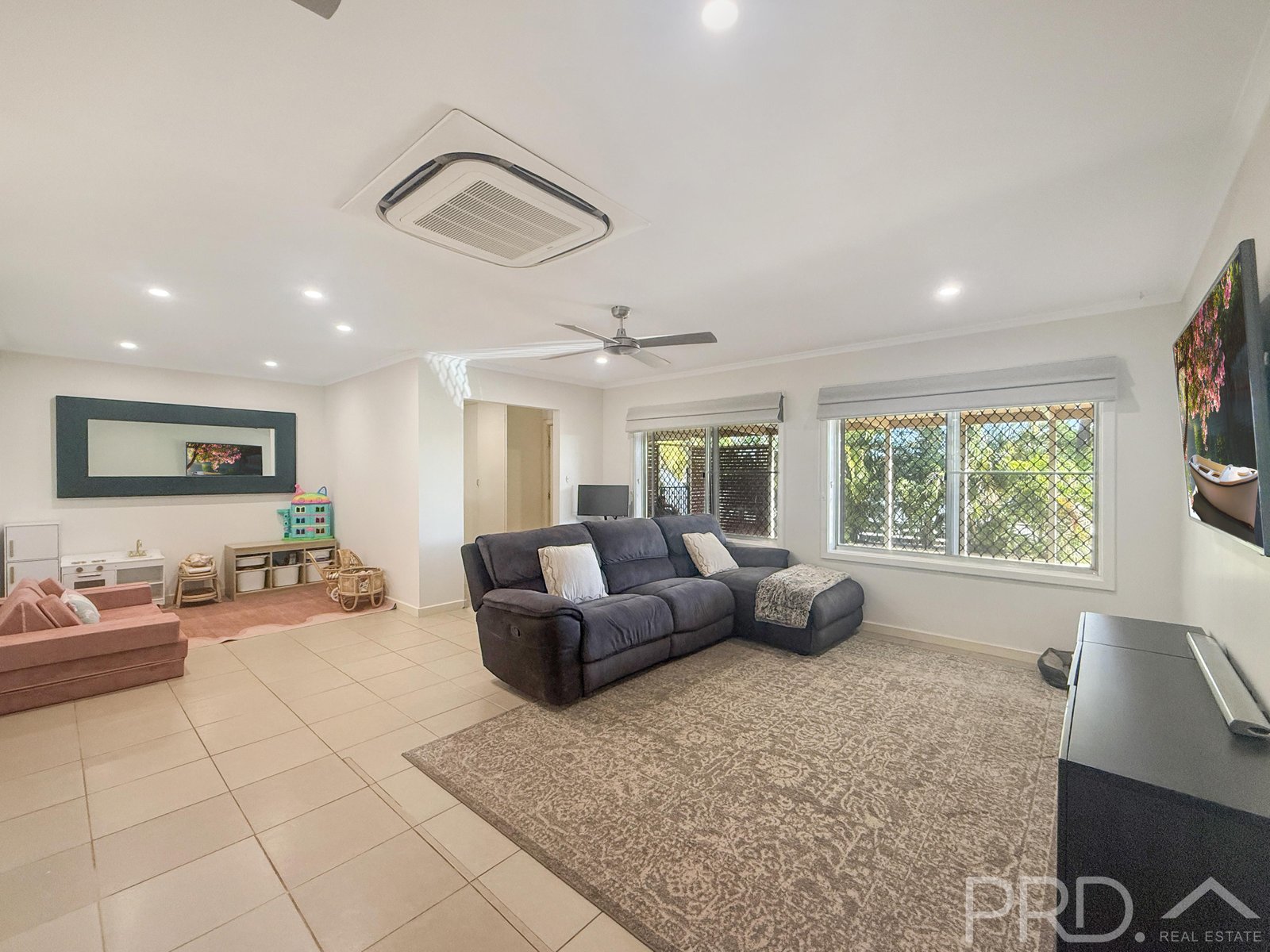 29 Emma Street BULGARRA 3