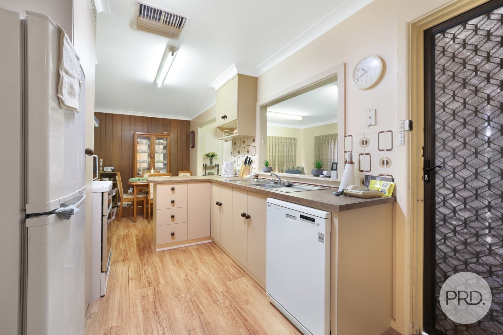 29 Erwin Street TAMWORTH 8