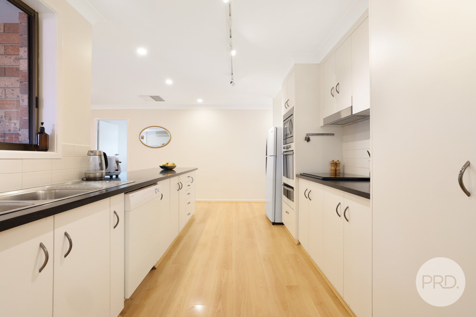 29 Eucalypt Avenue OXLEY VALE 8