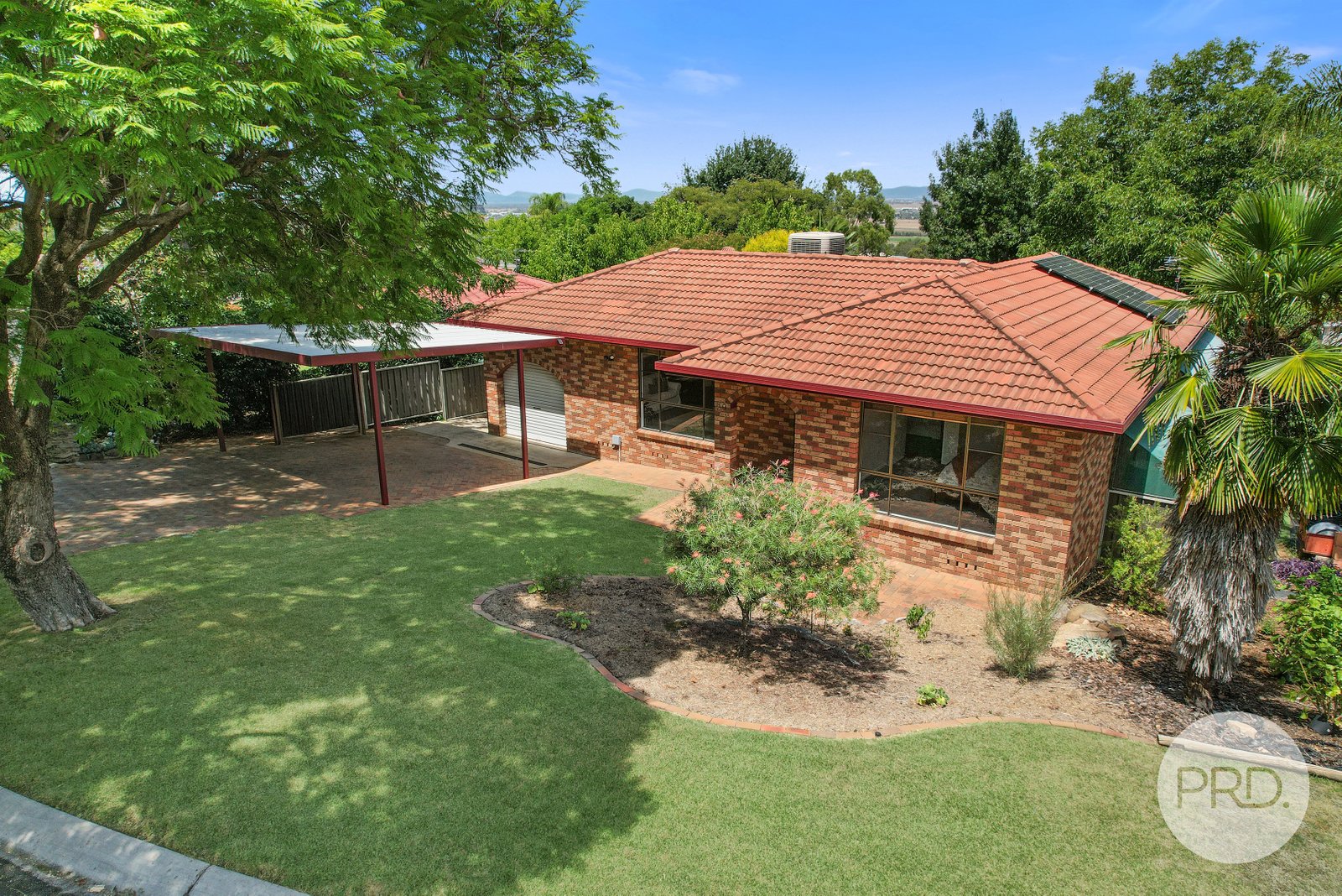 29 Eucalypt Avenue TAMWORTH 3