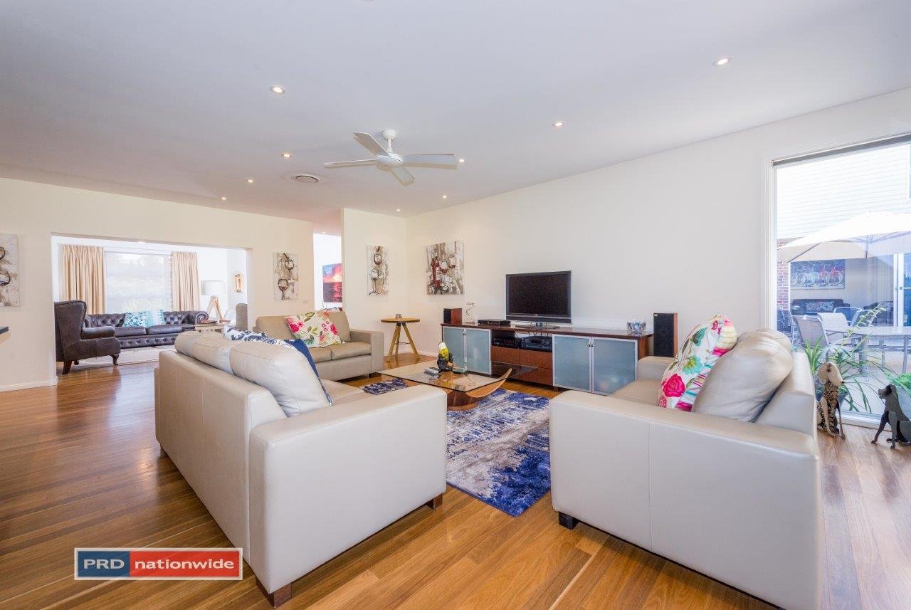 29 Eucalyptus Drive ONE MILE 7