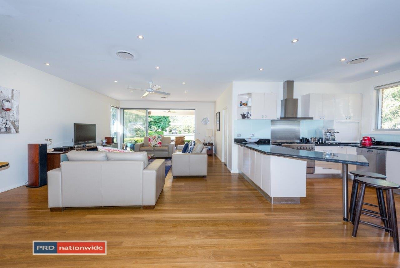 29 Eucalyptus Drive ONE MILE 8