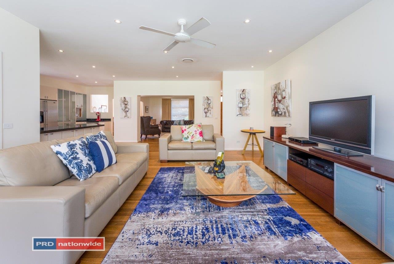 29 Eucalyptus Drive ONE MILE 17