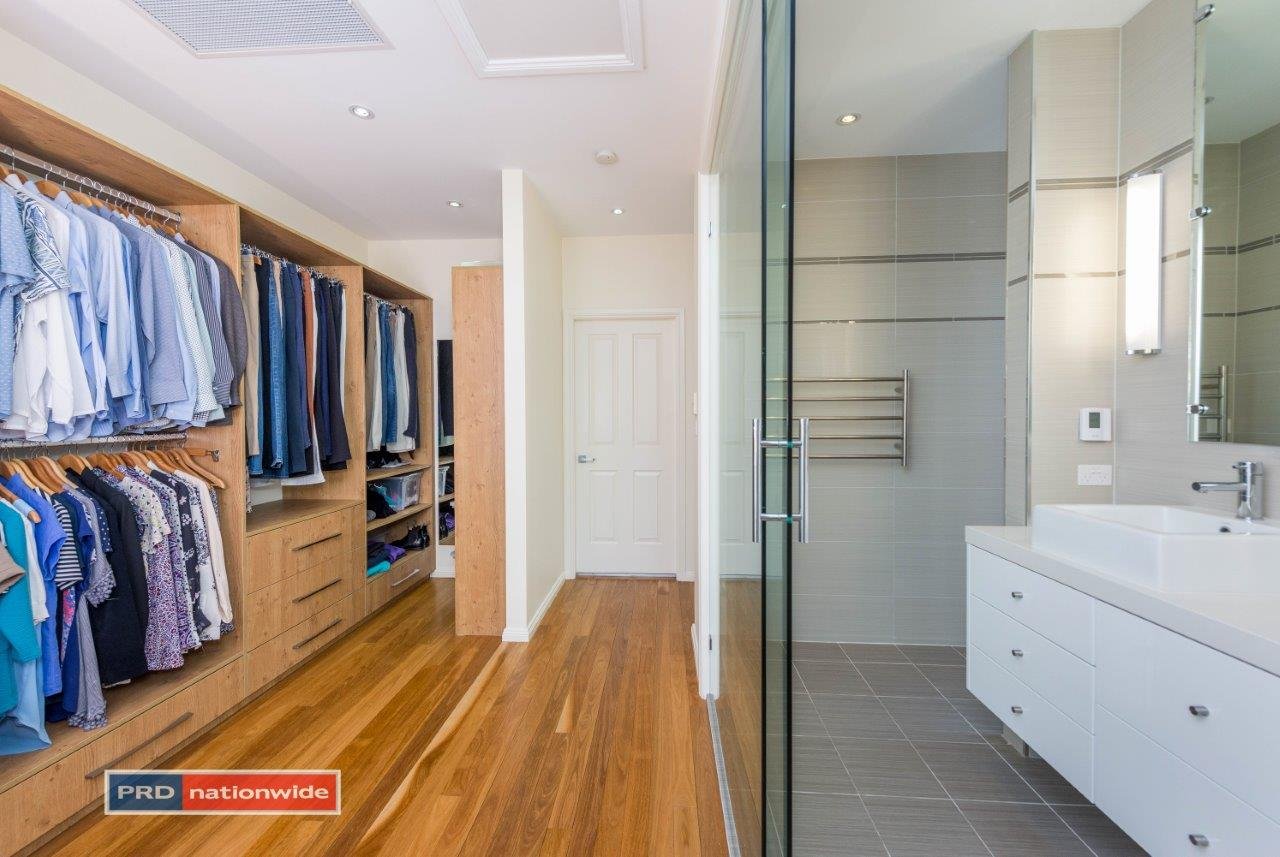 29 Eucalyptus Drive ONE MILE 24