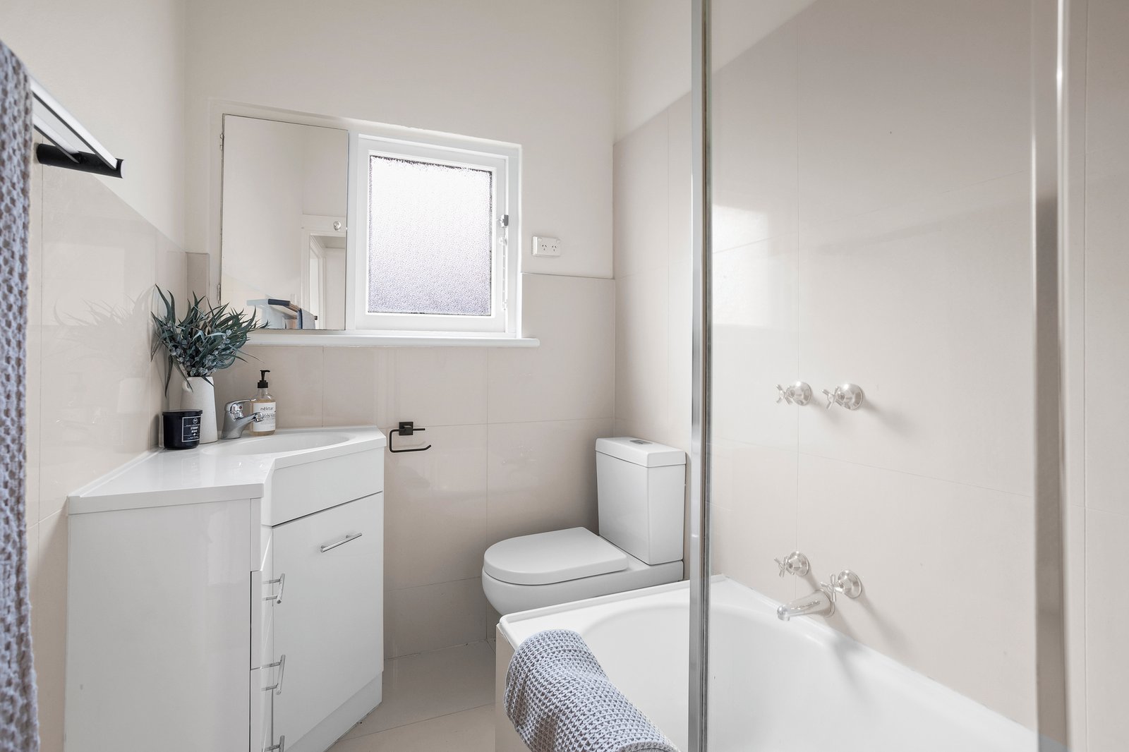 Real Estate and Property in 29 Eumeralla Road, Caulfield South, VIC