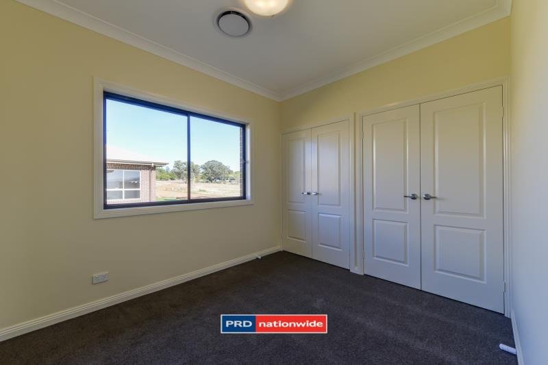 29 Falcon Drive TAMWORTH 8