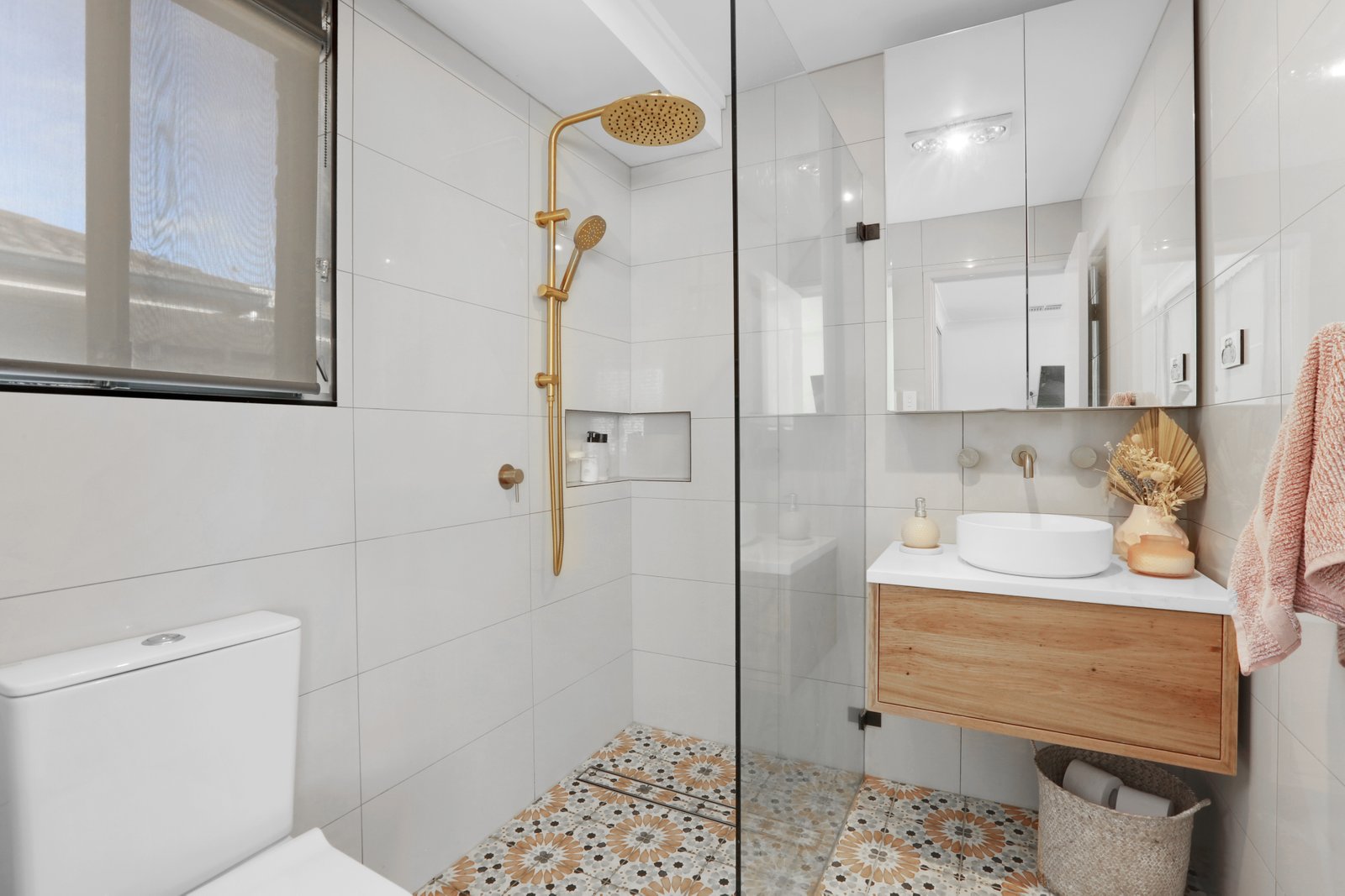 29 Felix Avenue HORSLEY 6