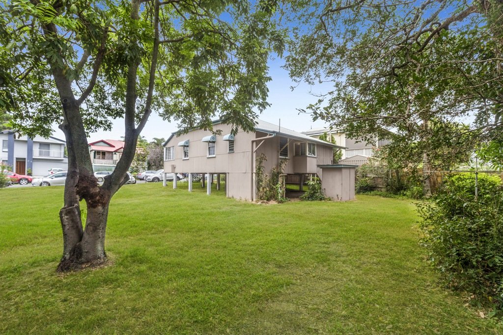 29 Fraser St  WOOLOOWIN 5
