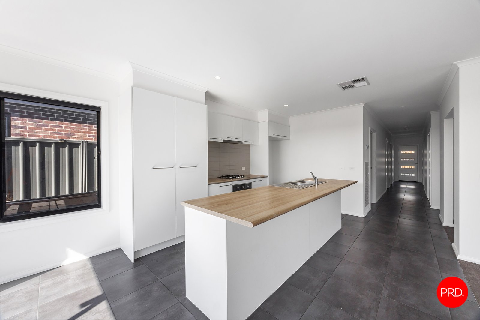 29 Friswell Avenue FLORA HILL 3