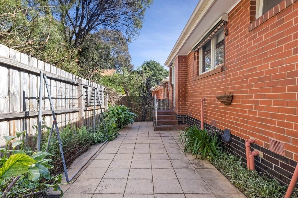 Real Estate and Property in 2/9 Goulburn Street, Box Hill North, VIC