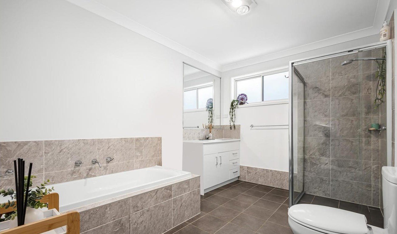 29 Greenhood Crescent DENHAM COURT 6