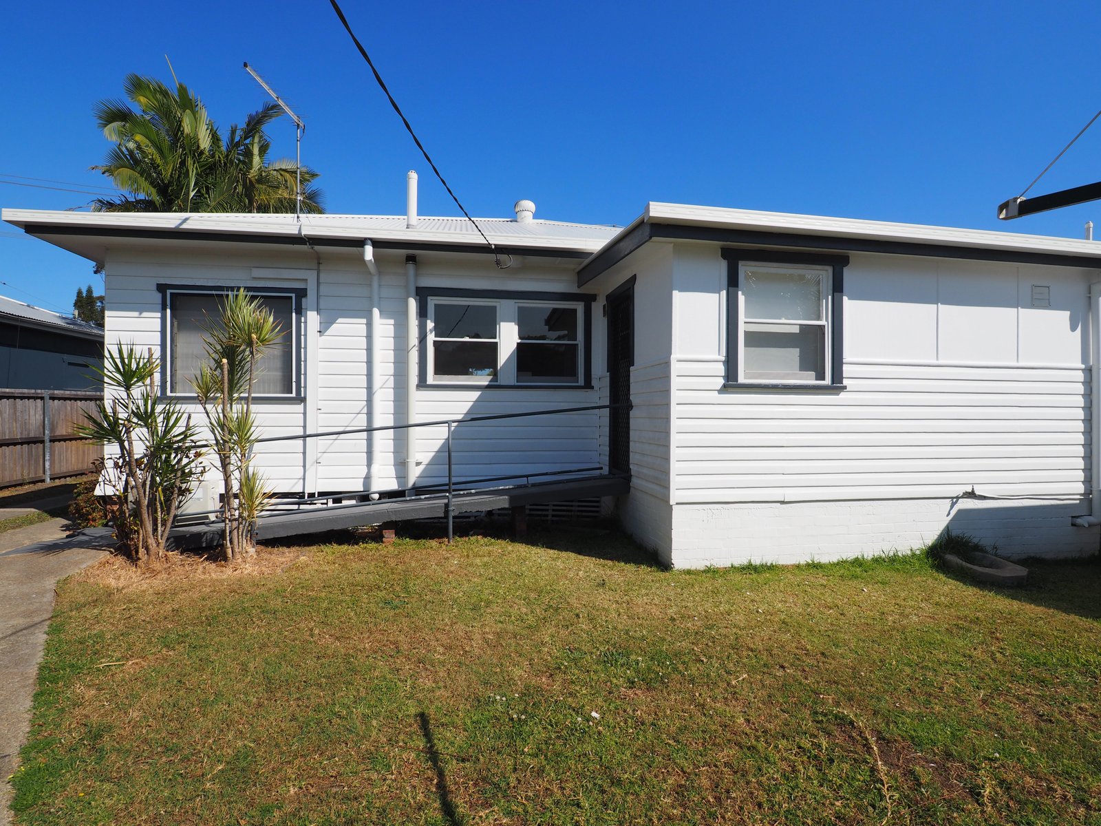 29 Gundagai Street COFFS HARBOUR 2