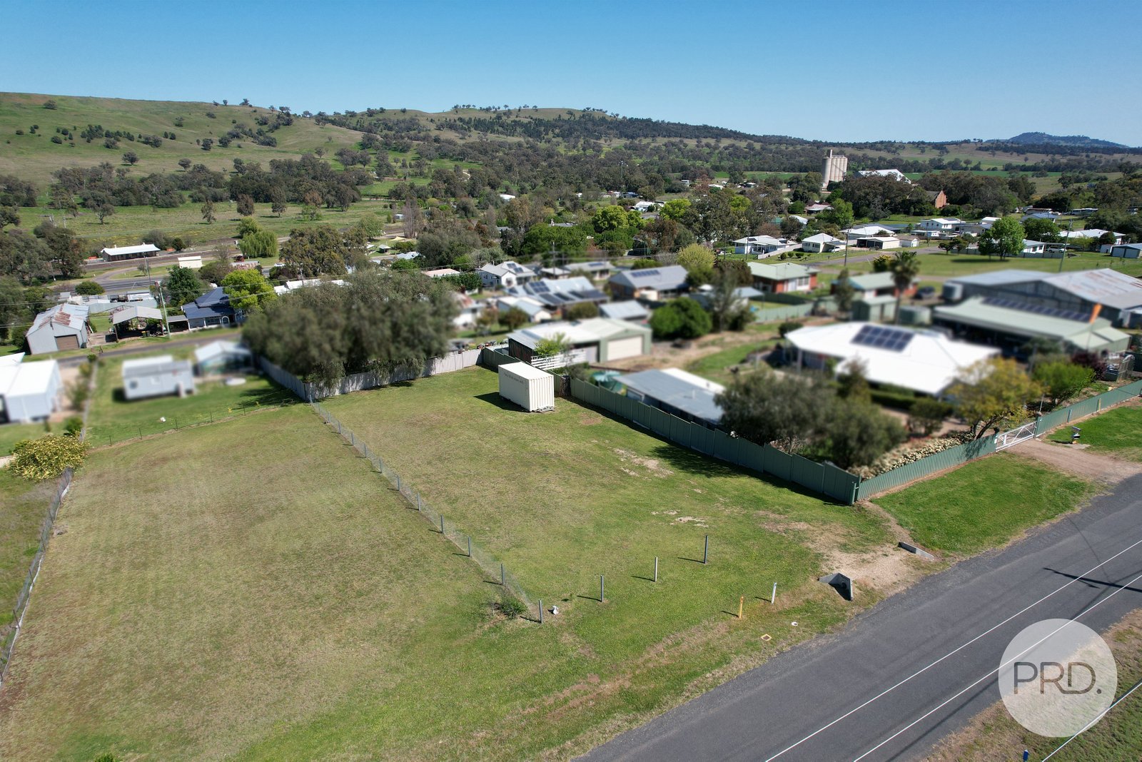 29 Hall Street WILLOW TREE 8