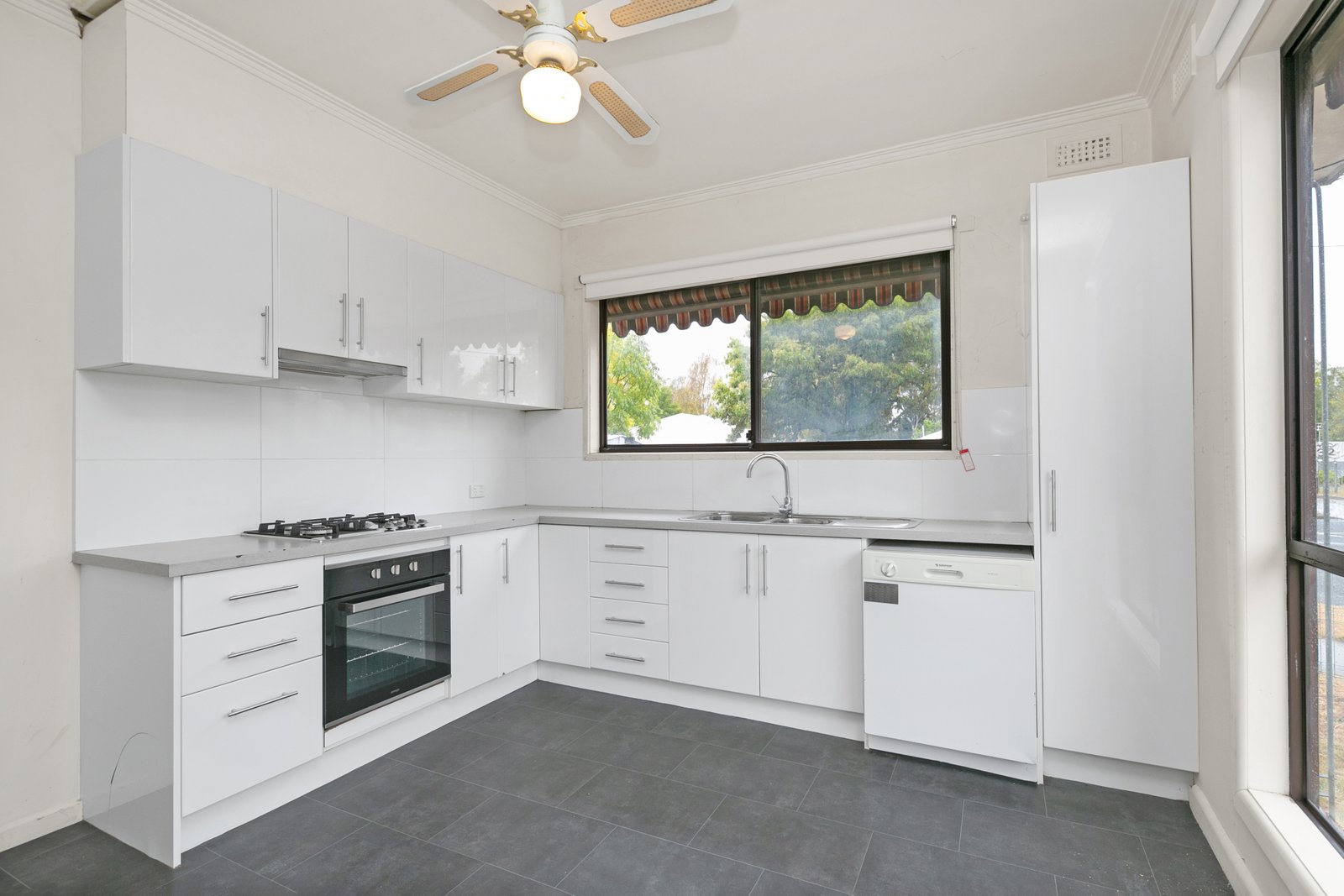 29 Hazel Road WENDOUREE 3