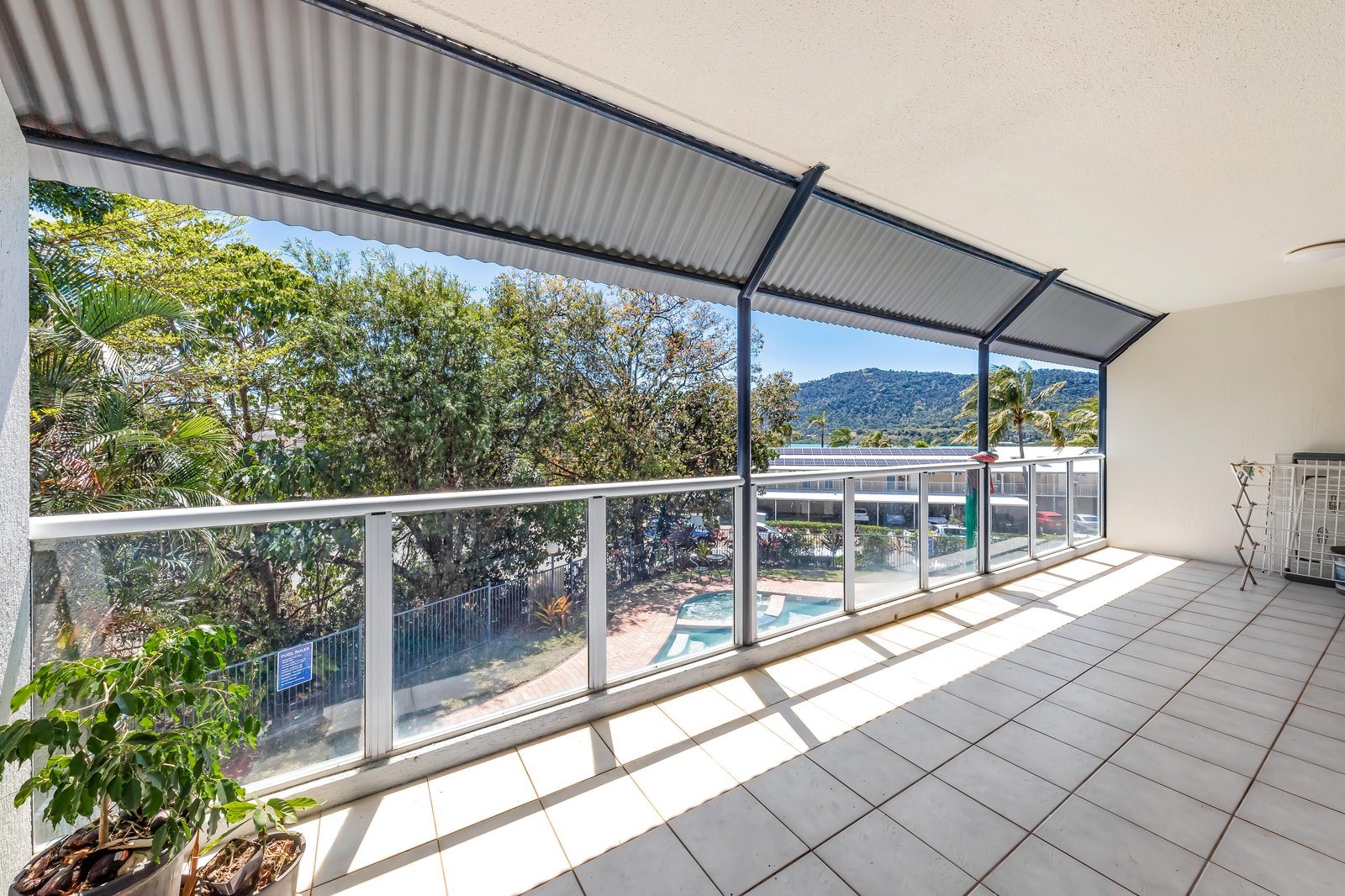2/9 Hermitage Drive AIRLIE BEACH 5