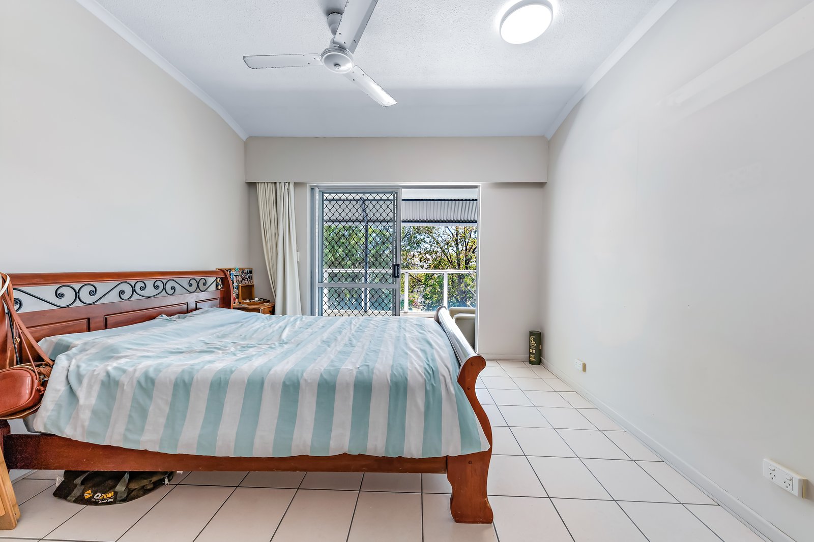 2/9 Hermitage Drive AIRLIE BEACH 6