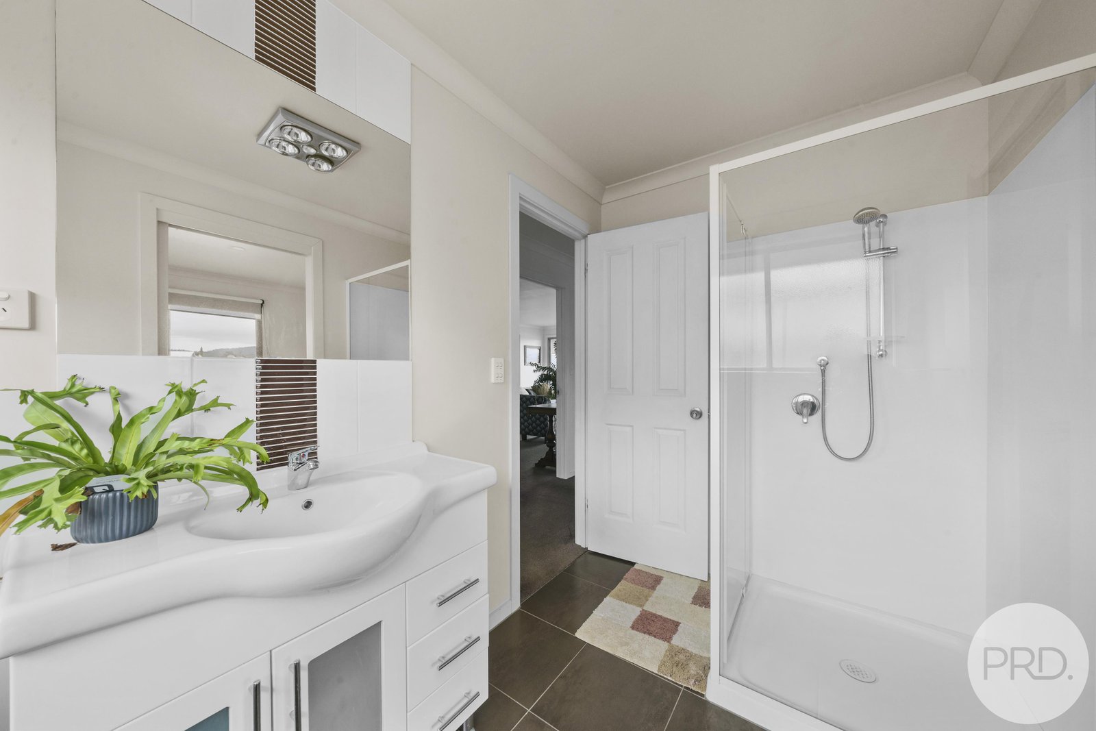 29 Hillside Drive BLACKMANS BAY 11