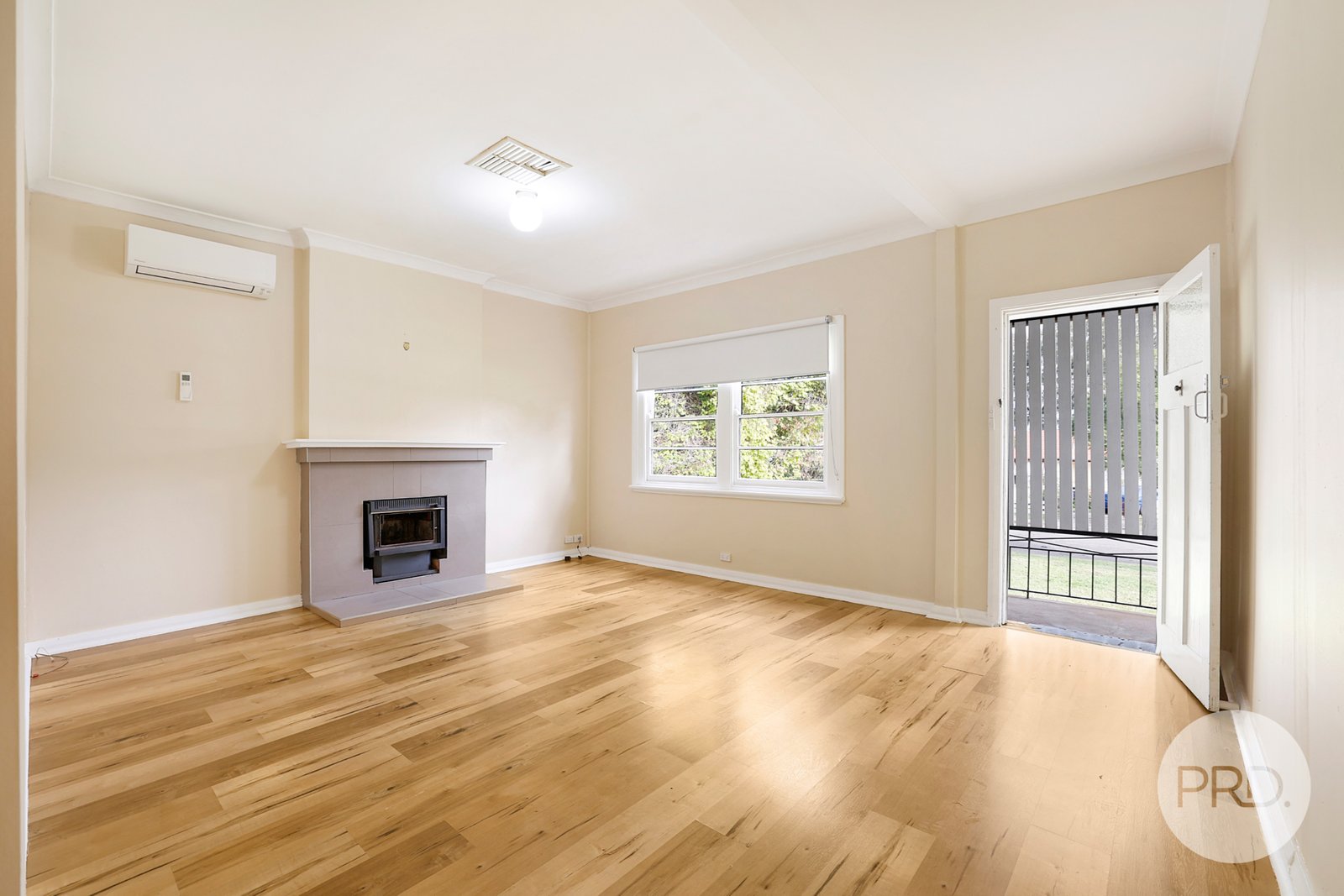 29 Hyman Street NORTH TAMWORTH 2