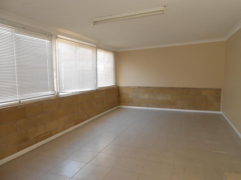 29 Hyman Street TAMWORTH 4