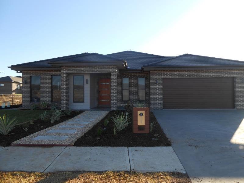 29 Jubata Drive TAMWORTH 1