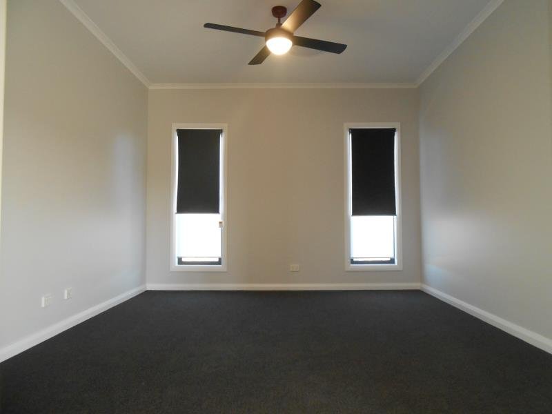 29 Jubata Drive TAMWORTH 4