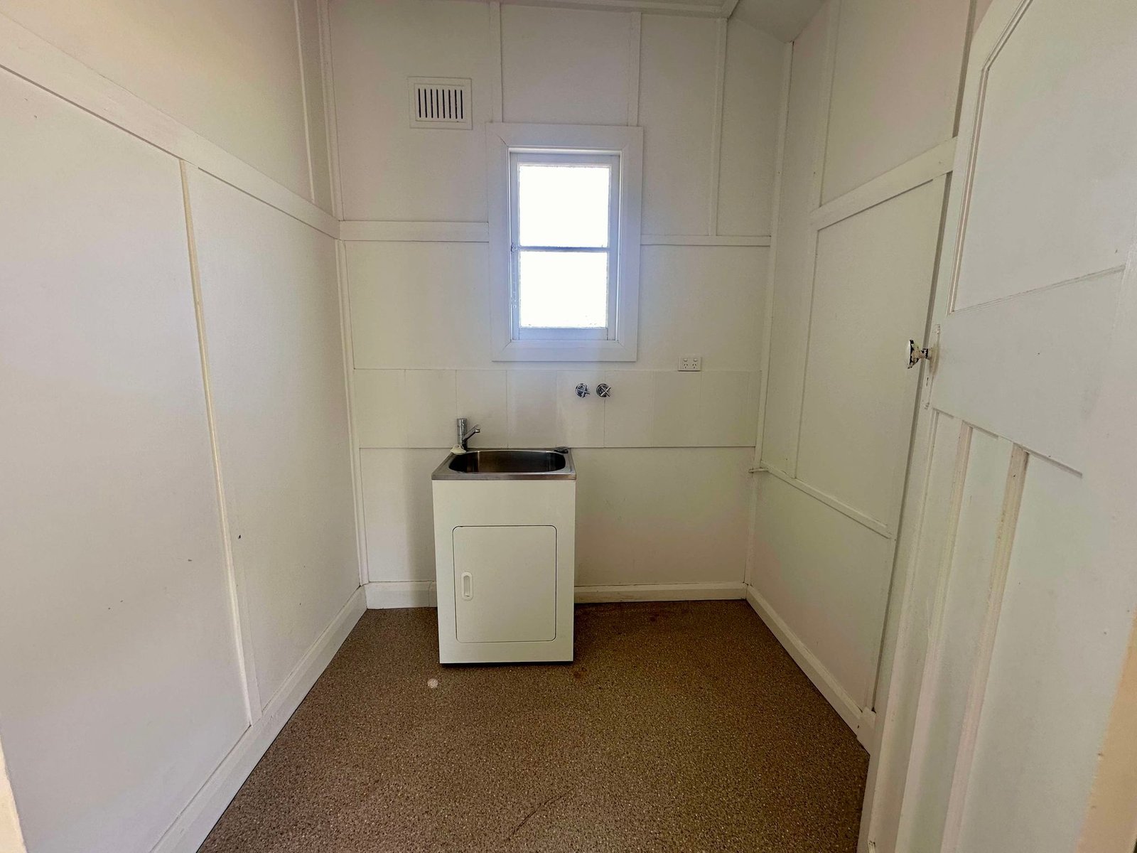 29 Kent Street TUMBARUMBA 7