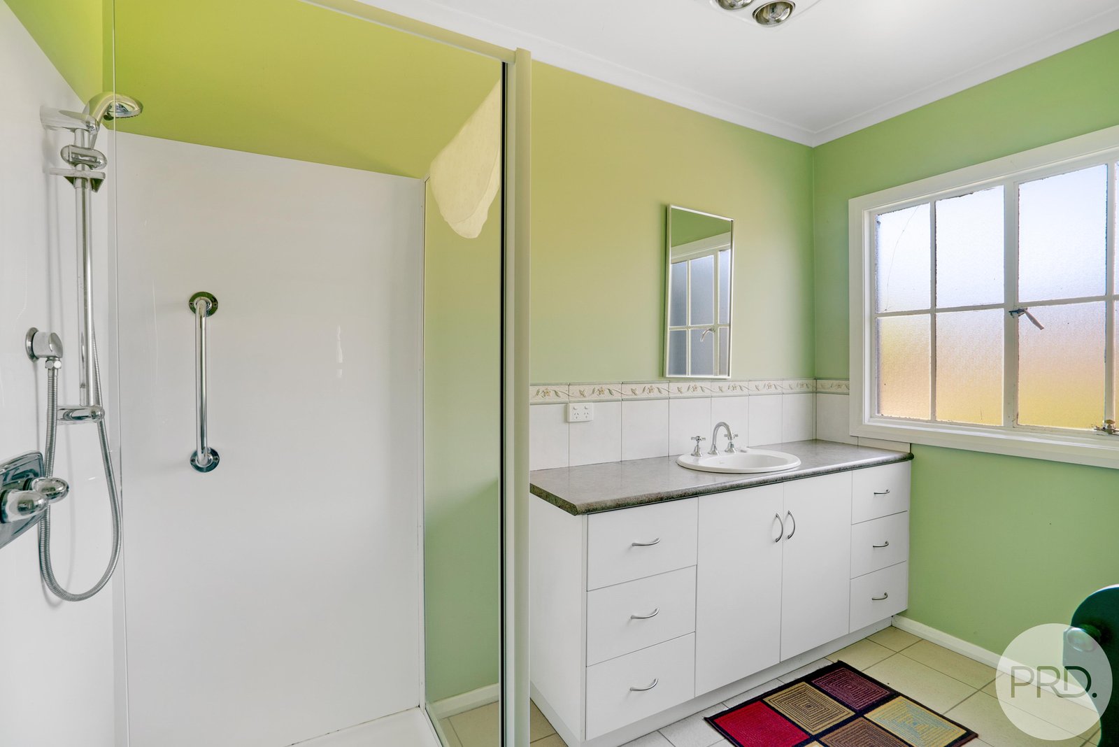 29 Kinarra Crescent CHIGWELL 16