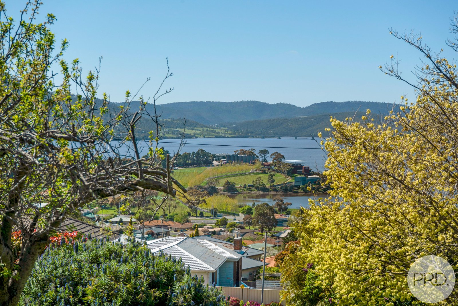 29 Kinarra Crescent CHIGWELL 27