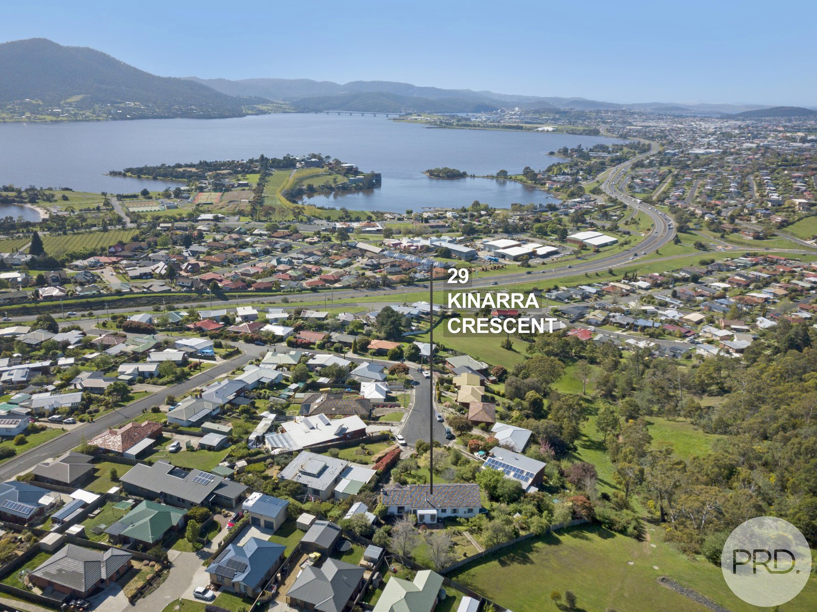 29 Kinarra Crescent CHIGWELL 28