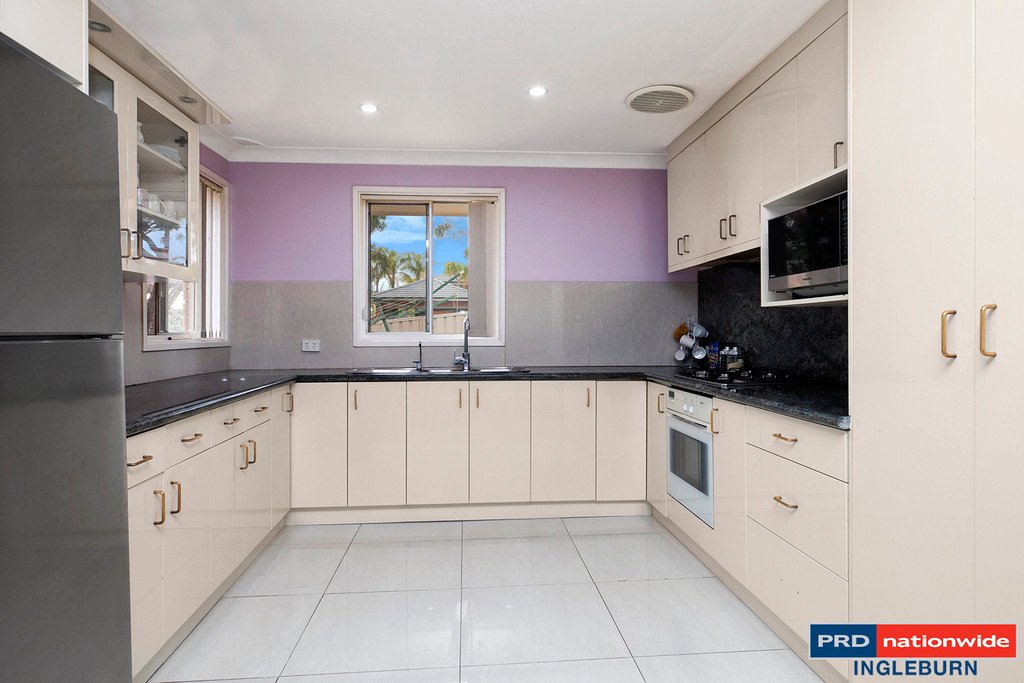 29 Kingfisher Street INGLEBURN 3