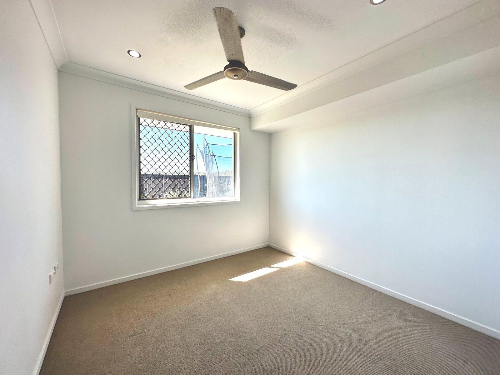 29 Koolivoo Parade BOYNE ISLAND 14