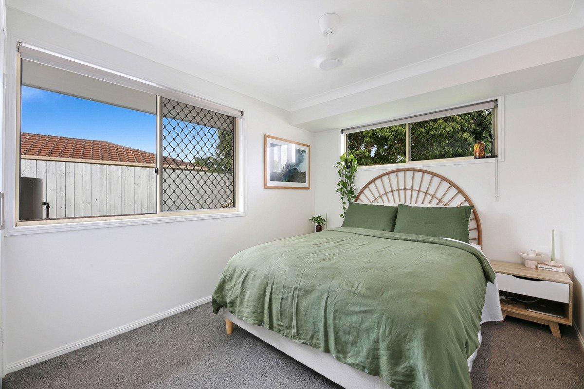 29 Lakeridge Drive Varsity Lakes 12