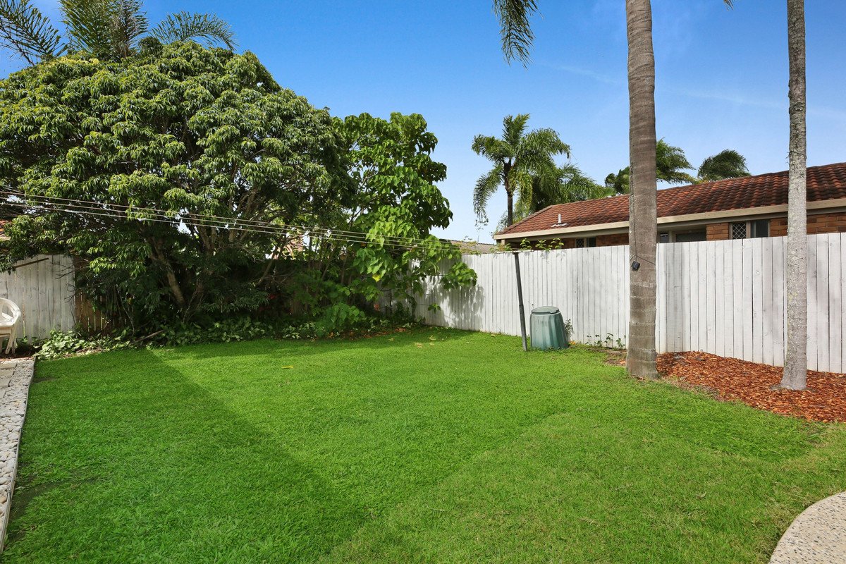 29 Lakeridge Drive Varsity Lakes 17