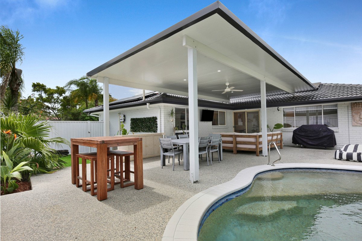 29 Lakeridge Drive Varsity Lakes 18