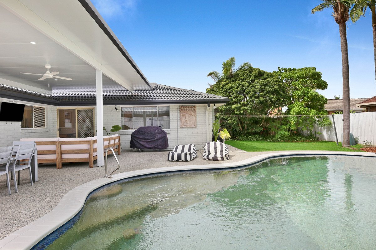 29 Lakeridge Drive Varsity Lakes 19